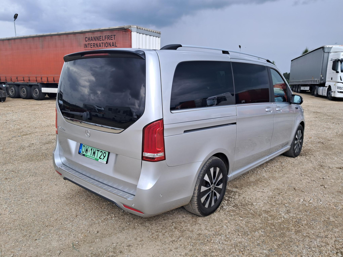 MERCEDES BENZ EQV300 VAN - Voiture: photos 5 MERCEDES BENZ EQV300 VAN - Voiture: photos 5