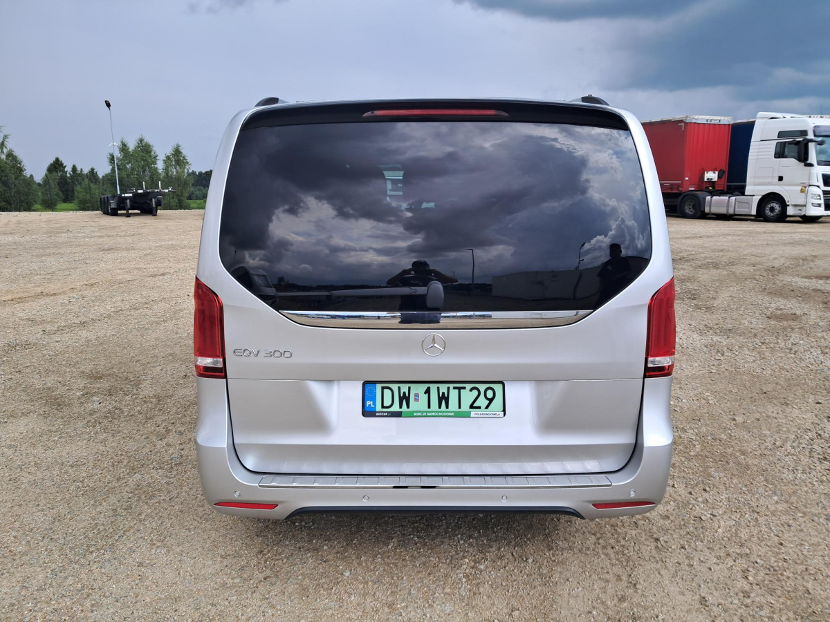 MERCEDES BENZ EQV300 VAN - Voiture: photos 4 MERCEDES BENZ EQV300 VAN - Voiture: photos 4