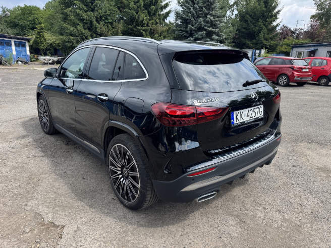 MERCEDES BENZ GLA SUV - SUV: photos 4 MERCEDES BENZ GLA SUV - SUV: photos 4