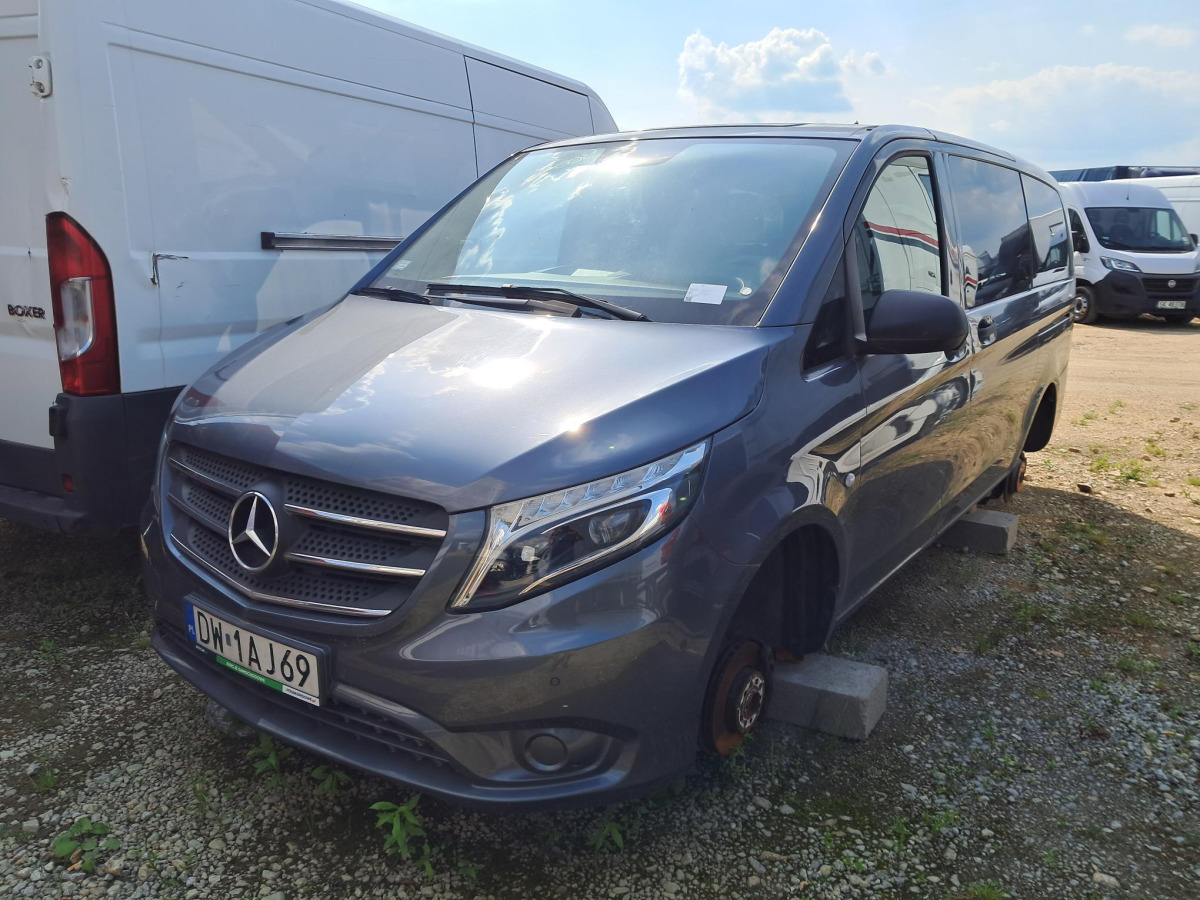 MERCEDES BENZ VITO TOURER VAN - Voiture: photos 3 MERCEDES BENZ VITO TOURER VAN - Voiture: photos 3