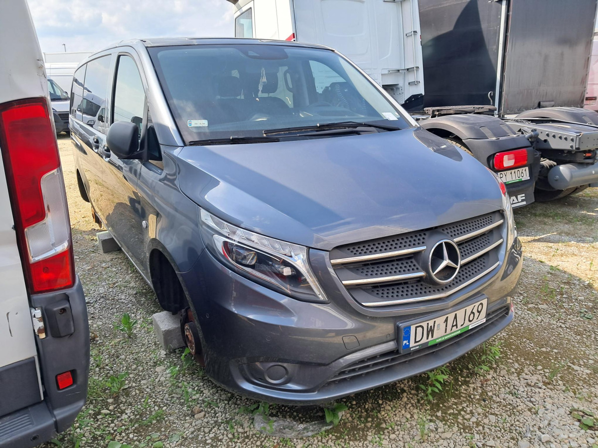 Voiture MERCEDES BENZ VITO TOURER VAN