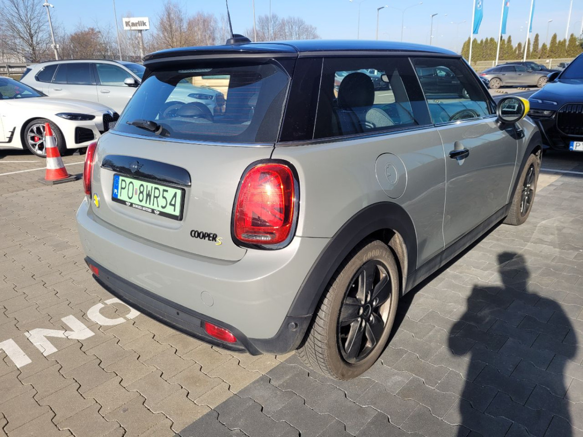 MINI Cooper SE Classic Trim HATCHBACK - Voiture à hayon: photos 3 MINI Cooper SE Classic Trim HATCHBACK - Voiture à hayon: photos 3