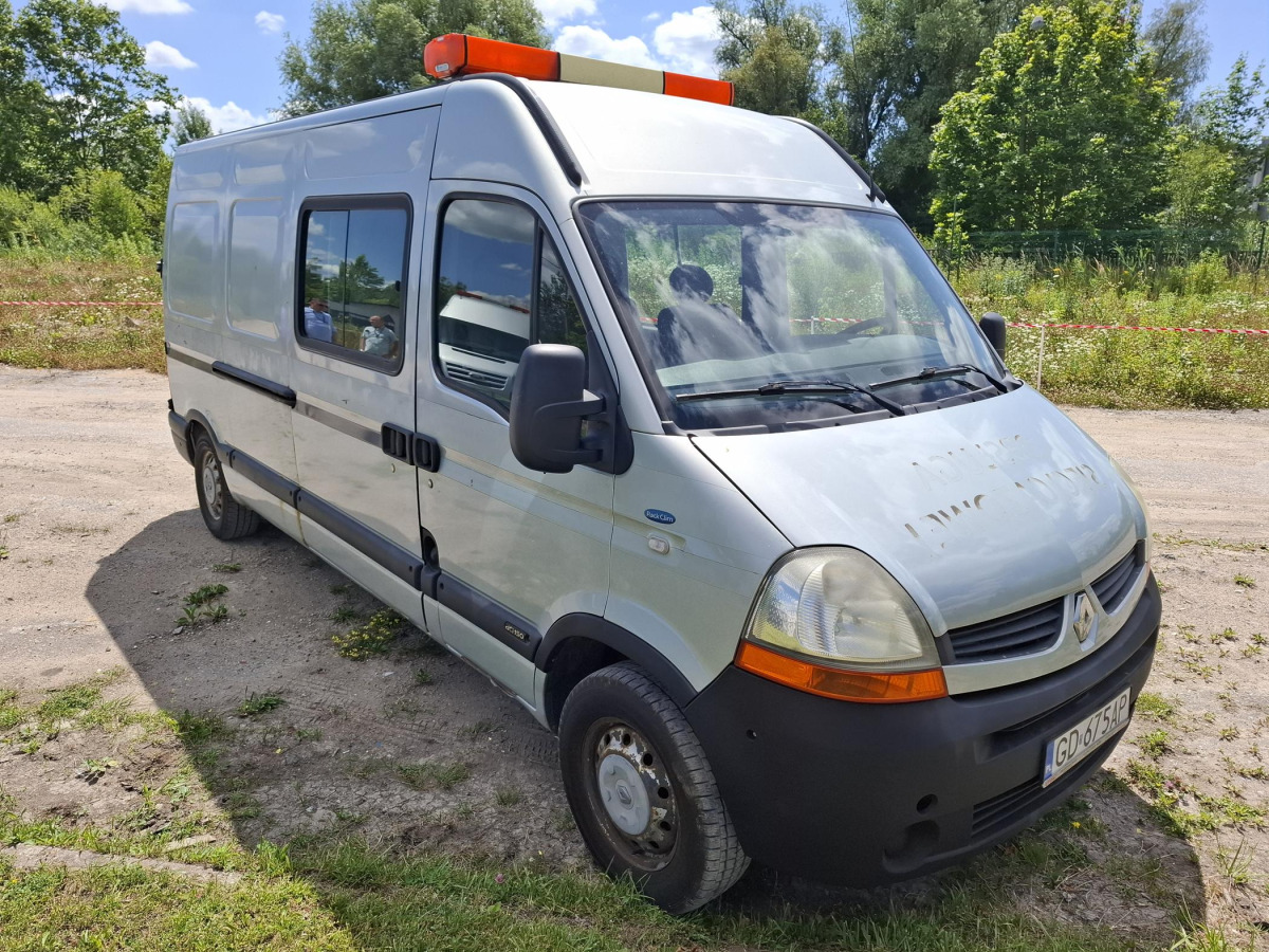 Utilitaire double cabine RENAULT MASTER BRYGADÓWKA
