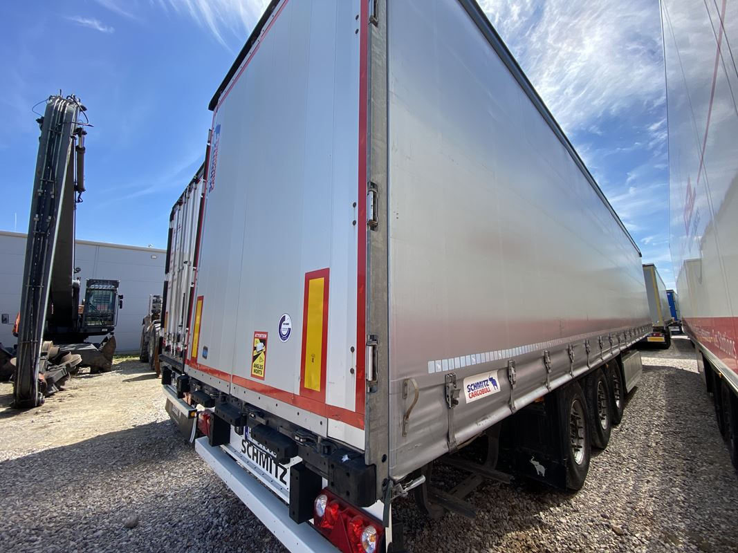SCHMITZ CARGOBULL SCB S3T FIRANA - Remorque rideaux coulissants: photos 4 SCHMITZ CARGOBULL SCB S3T FIRANA - Remorque rideaux coulissants: photos 4