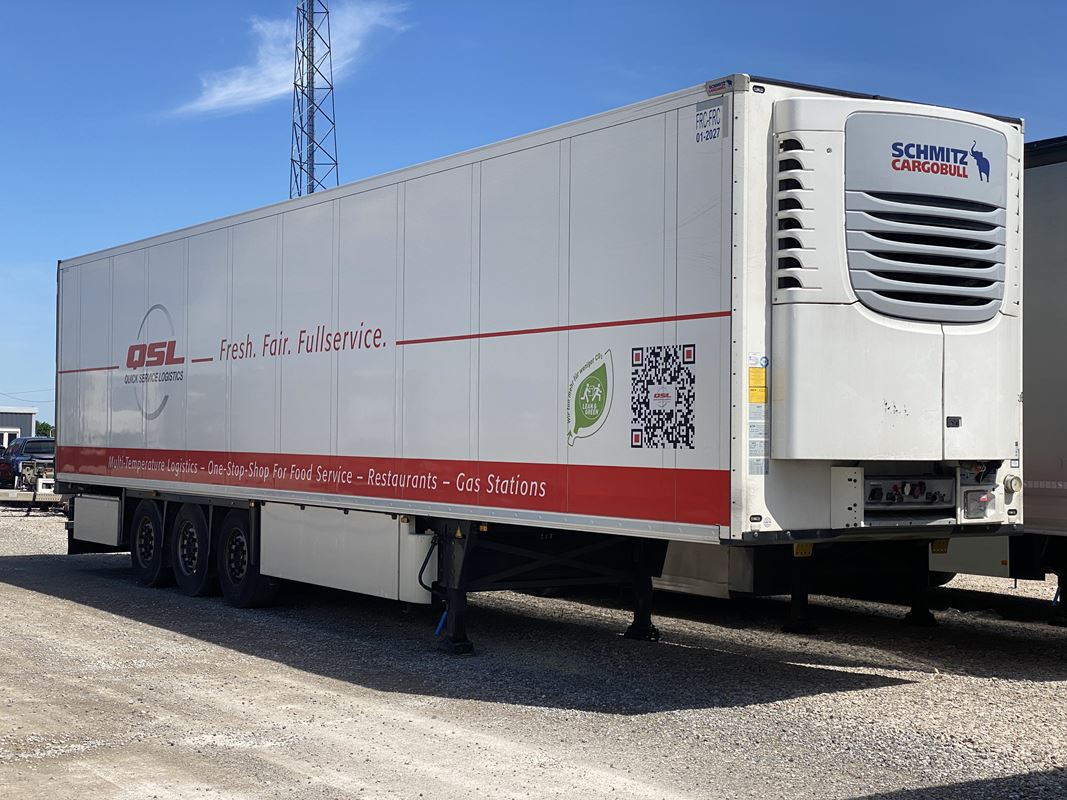 SCHMITZ CARGOBULL SKO 24/L-13. FP COOL V7 CHŁODNIA - Semi-remorque frigorifique: photos 1 SCHMITZ CARGOBULL SKO 24/L-13. FP COOL V7 CHŁODNIA - Semi-remorque frigorifique: photos 1