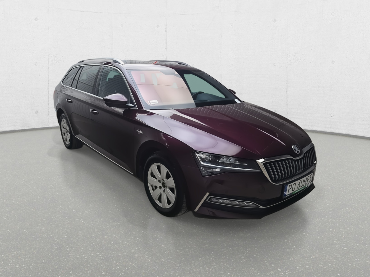 SKODA SUPERB KOMBI - Voiture: photos 2 SKODA SUPERB KOMBI - Voiture: photos 2