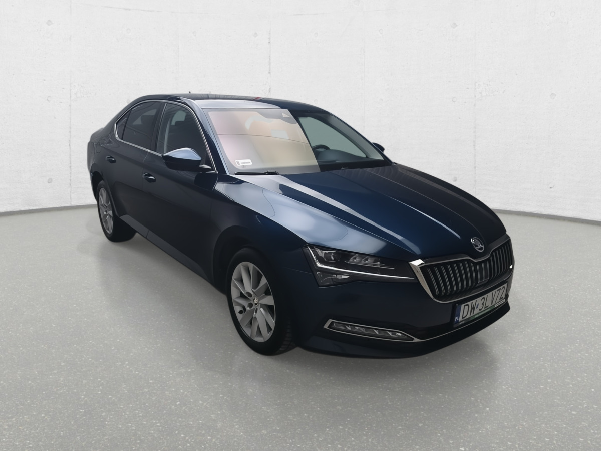 SKODA SUPERB SEDAN - Berline: photos 1 SKODA SUPERB SEDAN - Berline: photos 1
