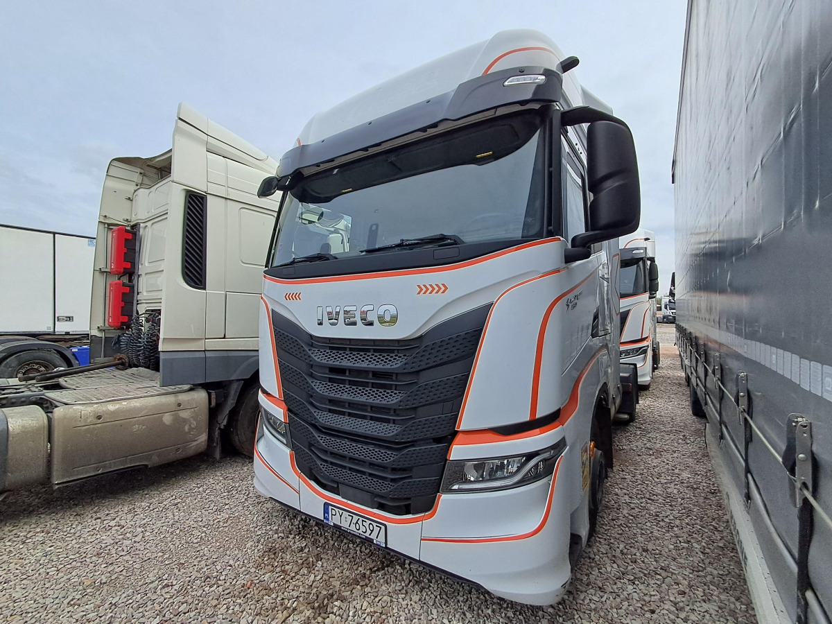 IVECO AS440ST/FP LT LNG CIĄGNIK SIODŁOWY - Tracteur routier: photos 3 IVECO AS440ST/FP LT LNG CIĄGNIK SIODŁOWY - Tracteur routier: photos 3