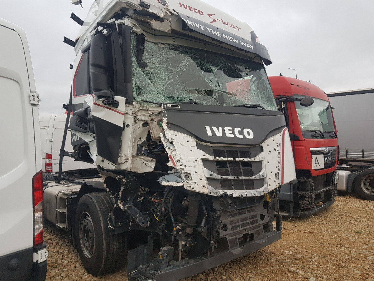 IVECO S-WAY CIĄGNIK SIODŁOWY - Tracteur routier: photos 1 IVECO S-WAY CIĄGNIK SIODŁOWY - Tracteur routier: photos 1