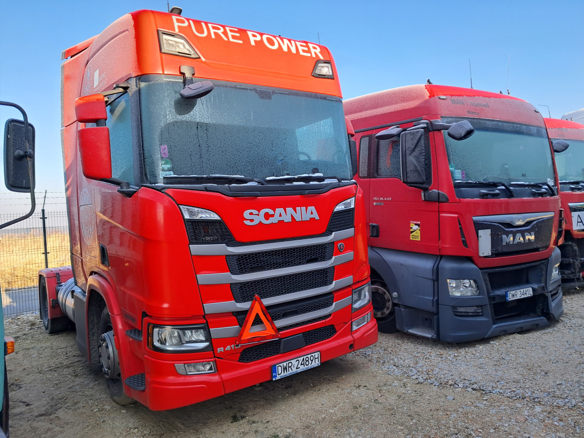 SCANIA R410 CIĄGNIK SIODŁOWY - Tracteur routier: photos 1 SCANIA R410 CIĄGNIK SIODŁOWY - Tracteur routier: photos 1