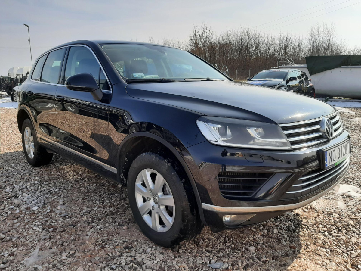 VOLKSWAGEN TOUAREG SUV - SUV: photos 1 VOLKSWAGEN TOUAREG SUV - SUV: photos 1