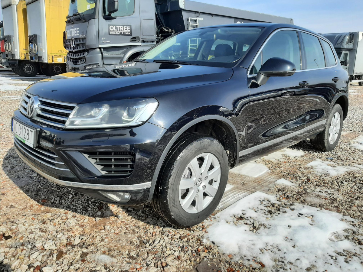 VOLKSWAGEN TOUAREG SUV - SUV: photos 3 VOLKSWAGEN TOUAREG SUV - SUV: photos 3