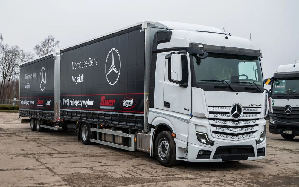 Mercedes-Benz Actros 1842 LnR z Przyczepą - Camion à rideaux coulissants: photos 1 Mercedes-Benz Actros 1842 LnR z Przyczepą - Camion à rideaux coulissants: photos 1