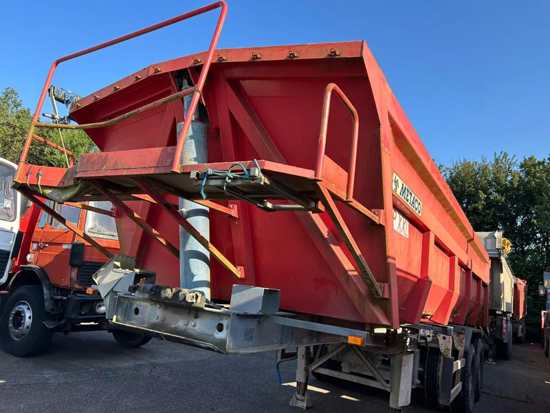 METACO 2 Axle Steel Tipper, 8 Tyres - Semi-remorque benne: photos 2 METACO 2 Axle Steel Tipper, 8 Tyres - Semi-remorque benne: photos 2