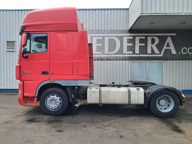 DAF XF 105 460 , Manual Gearbox , PTO , Tipper Hydraulics , Airco , Superspace Cab - Tracteur routier: photos 2 DAF XF 105 460 , Manual Gearbox , PTO , Tipper Hydraulics , Airco , Superspace Cab - Tracteur routier: photos 2
