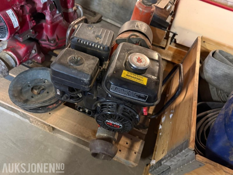 1900 Andre Membrannpumpe - Matériel de chantier: photos 1 1900 Andre Membrannpumpe - Matériel de chantier: photos 1