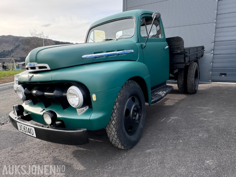 1952 Ford F4 - Planbil - V8 Flathead motor - Veteran lastebil - Camion plateau: photos 1 1952 Ford F4 - Planbil - V8 Flathead motor - Veteran lastebil - Camion plateau: photos 1