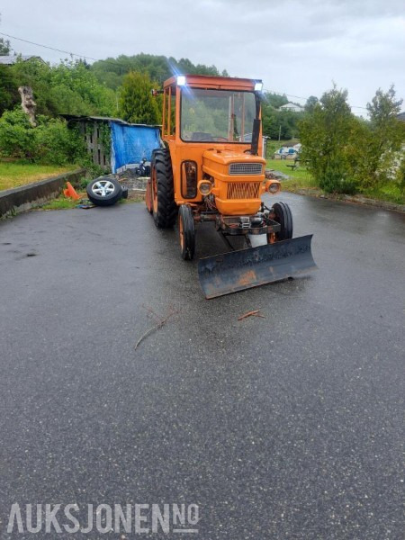 1974 Fiat 350 traktor med brøyteskjær - Tracteur agricole: photos 3 1974 Fiat 350 traktor med brøyteskjær - Tracteur agricole: photos 3