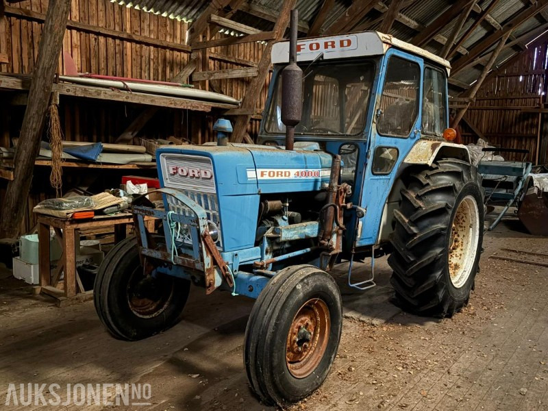 1975 FORD 4000 MED FRONTLASTER - Tracteur agricole: photos 1 1975 FORD 4000 MED FRONTLASTER - Tracteur agricole: photos 1