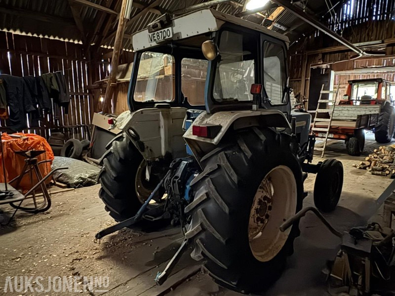 1975 FORD 4000 MED FRONTLASTER - Tracteur agricole: photos 3 1975 FORD 4000 MED FRONTLASTER - Tracteur agricole: photos 3