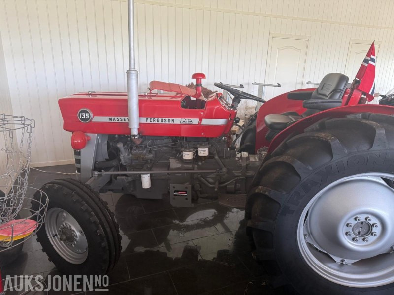 1977 Massey Ferguson 135 traktor. - Tracteur agricole: photos 1 1977 Massey Ferguson 135 traktor. - Tracteur agricole: photos 1