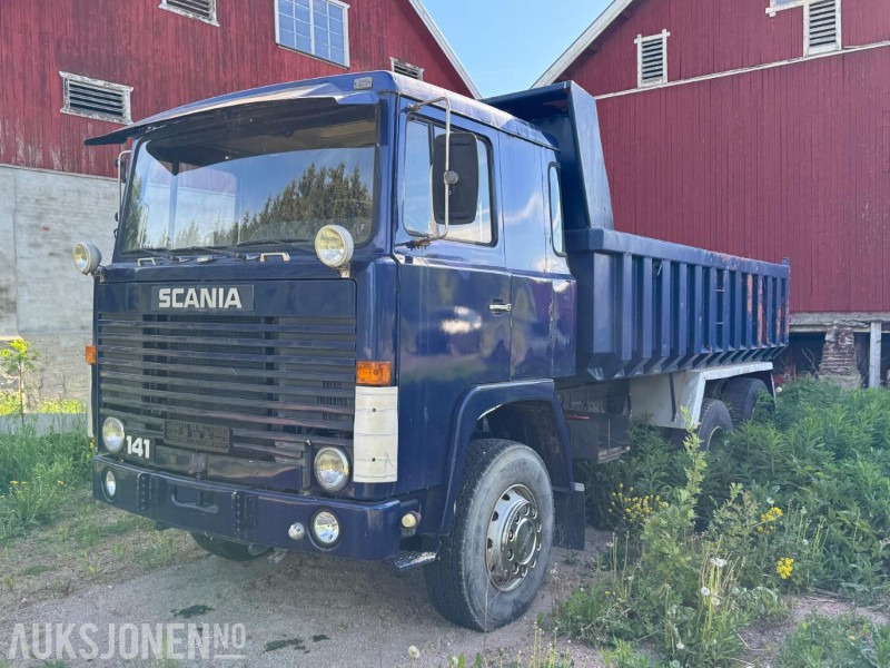 Camion benne 1978 Scania 141 tippbil / veteran