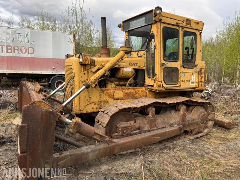 1979 Cat D6D bulldoser - Matériel de chantier: photos 1 1979 Cat D6D bulldoser - Matériel de chantier: photos 1
