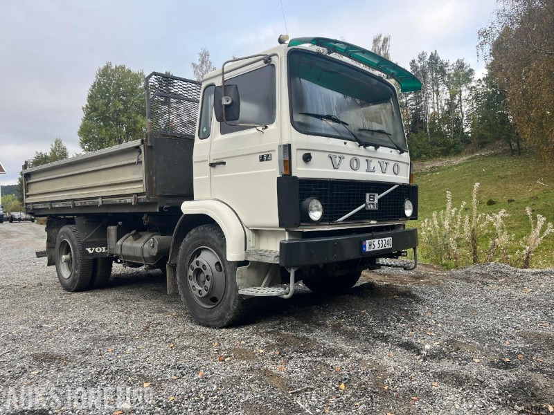 1983 Volvo F 614-4X2 TIPPBIL 143.000km MANGELLAPP - Camion benne: photos 1 1983 Volvo F 614-4X2 TIPPBIL 143.000km MANGELLAPP - Camion benne: photos 1