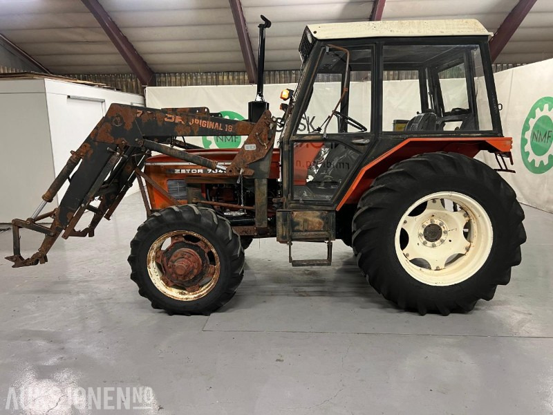 1983 Zetor 7045 - Tracteur agricole: photos 3 1983 Zetor 7045 - Tracteur agricole: photos 3