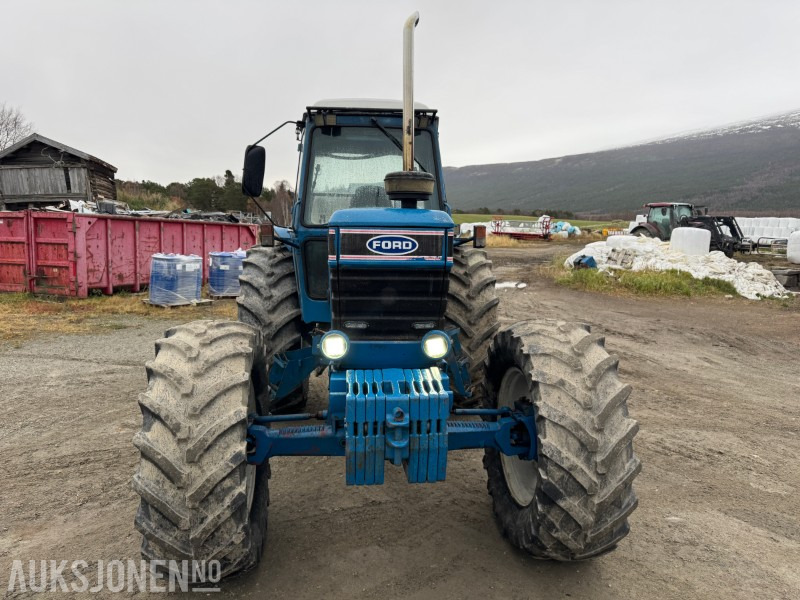 1985 Ford 8210 FWD traktor - Tracteur agricole: photos 3 1985 Ford 8210 FWD traktor - Tracteur agricole: photos 3