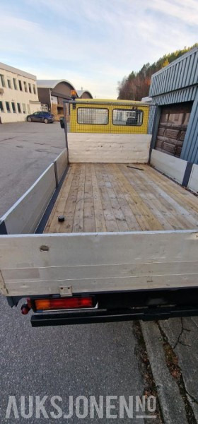 1994 Mercedes-Benz vario 611D lav km stand 9000km med kran - Camion plateau: photos 5 1994 Mercedes-Benz vario 611D lav km stand 9000km med kran - Camion plateau: photos 5