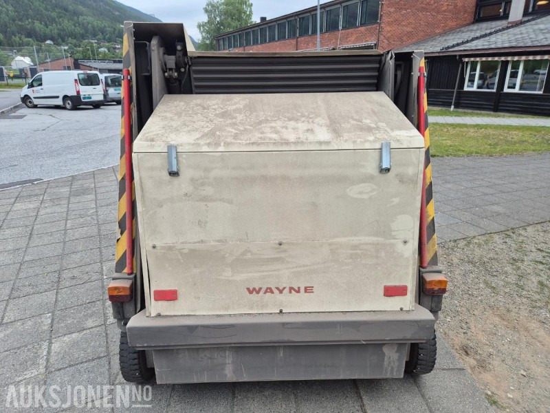 1995 Andre Wayne 928 D, dieseldrevet feiemaskin med oppsamler og tipp - Matériel de chantier: photos 4 1995 Andre Wayne 928 D, dieseldrevet feiemaskin med oppsamler og tipp - Matériel de chantier: photos 4