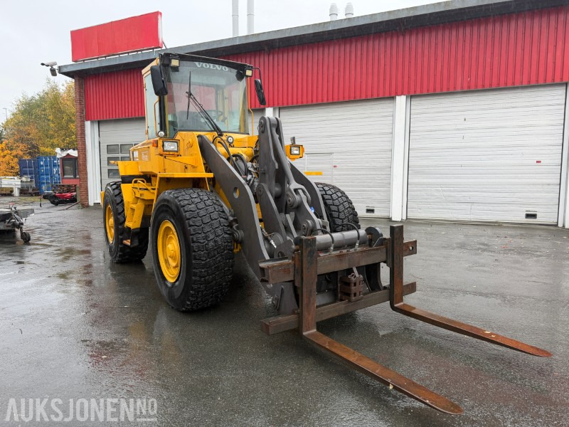 1996 Volvo L90C Hjullaster 72 timers auksjon! - Chargeuse sur pneus: photos 2 1996 Volvo L90C Hjullaster 72 timers auksjon! - Chargeuse sur pneus: photos 2