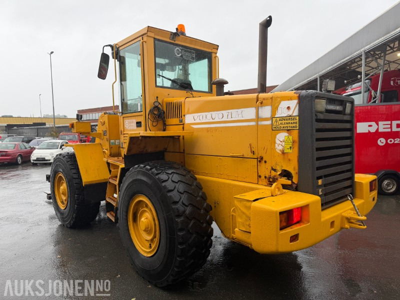 1996 Volvo L90C Hjullaster 72 timers auksjon! - Chargeuse sur pneus: photos 3 1996 Volvo L90C Hjullaster 72 timers auksjon! - Chargeuse sur pneus: photos 3