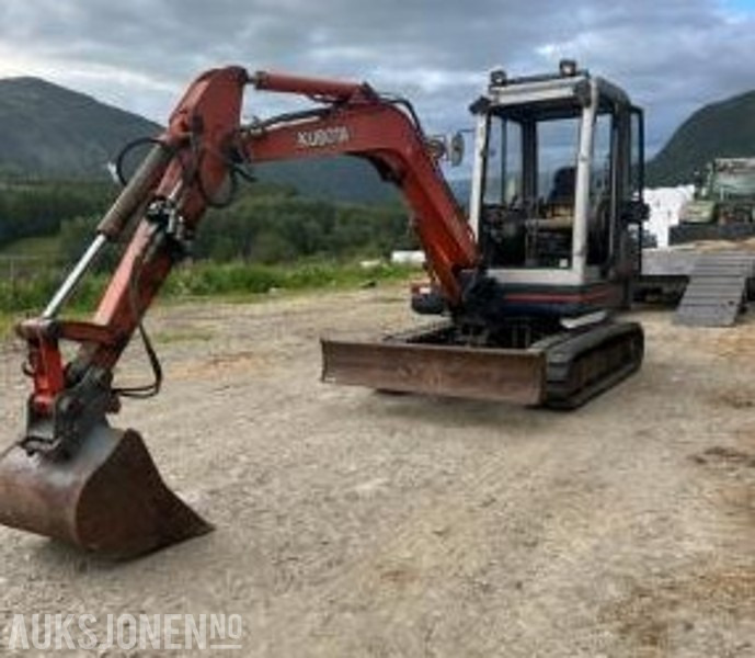 1997 Kubota KX 121-2 gravemaskin med 2 skuffer og klype - Pelle: photos 1 1997 Kubota KX 121-2 gravemaskin med 2 skuffer og klype - Pelle: photos 1