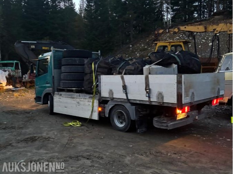 1998 Mercedes-Benz Atego 815/36 - Camion plateau: photos 4 1998 Mercedes-Benz Atego 815/36 - Camion plateau: photos 4