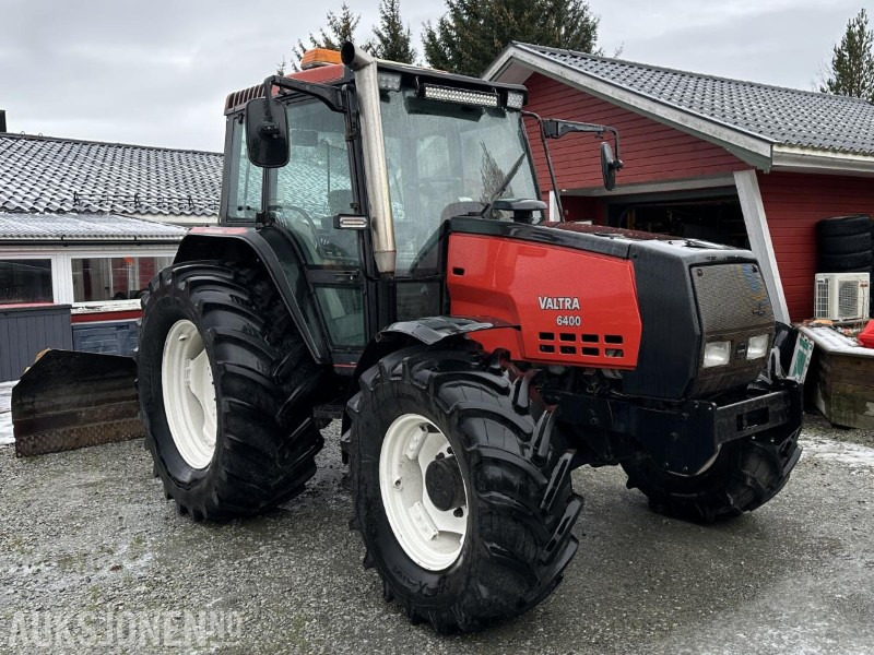 1999 Valtra 6400 Turbo - Traktor med mye utstyr - Tracteur agricole: photos 2 1999 Valtra 6400 Turbo - Traktor med mye utstyr - Tracteur agricole: photos 2