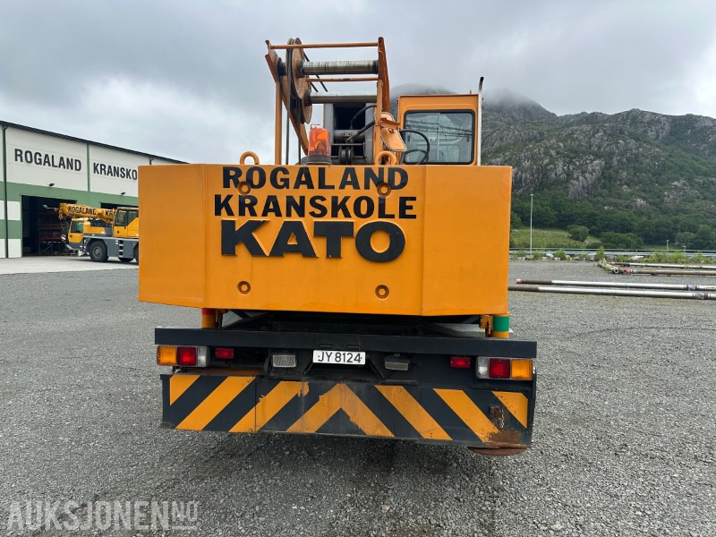 2001 Kato NK 250E-V - Grue: photos 3 2001 Kato NK 250E-V - Grue: photos 3