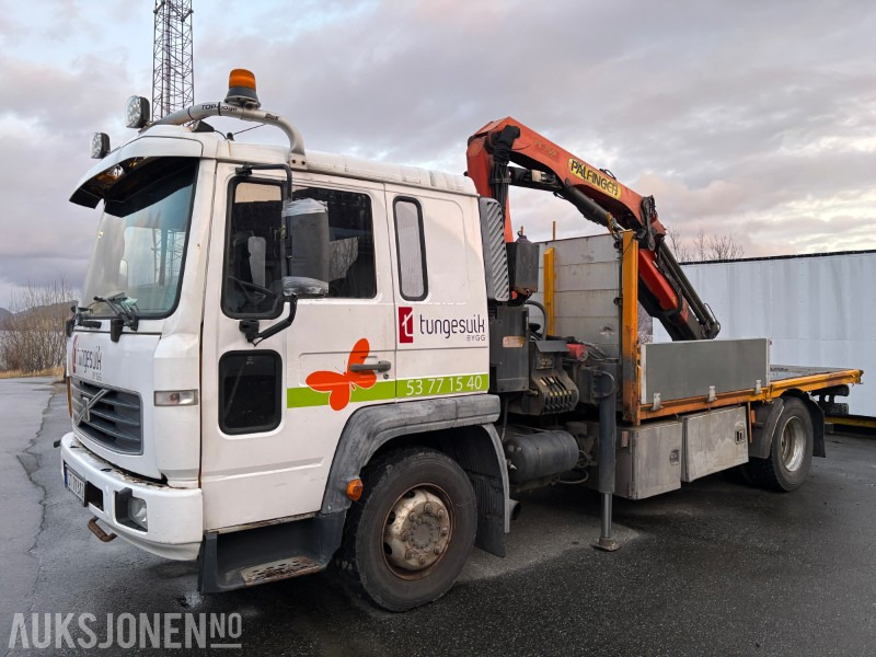 2002 VOLVO FL PLANBIL MED KRAN. PALFINGER PK7501 - Camion grue: photos 2 2002 VOLVO FL PLANBIL MED KRAN. PALFINGER PK7501 - Camion grue: photos 2