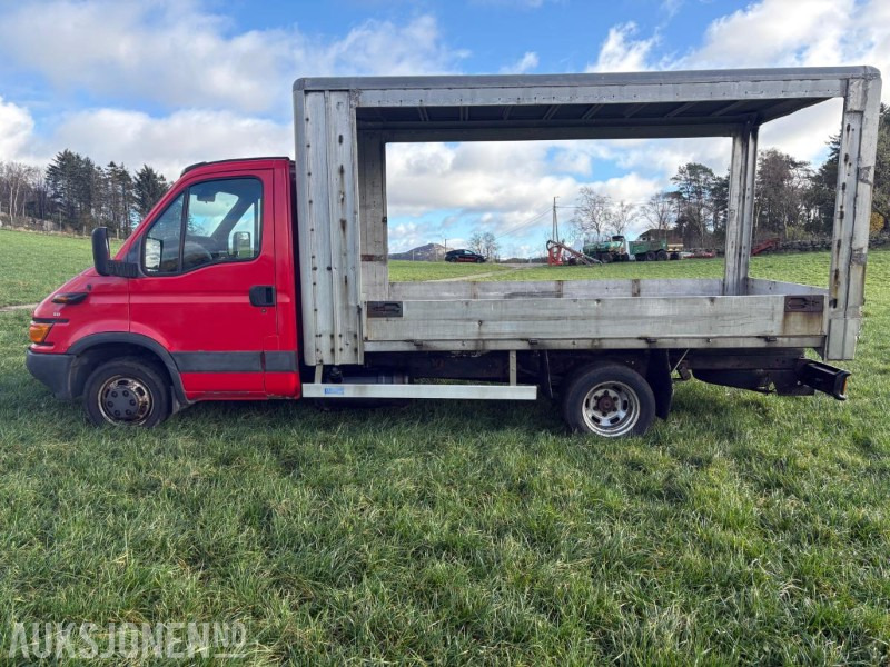 2004 Iveco Daily Med aluminiums plan og kapell ramme - Camion plateau: photos 3 2004 Iveco Daily Med aluminiums plan og kapell ramme - Camion plateau: photos 3