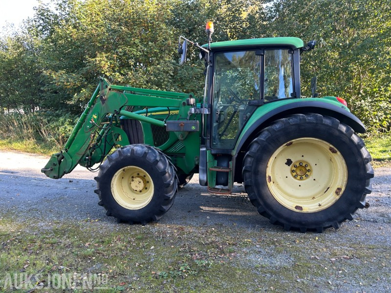 2004 John Deere 6320 - traktor med frontlaster - Tracteur agricole: photos 4 2004 John Deere 6320 - traktor med frontlaster - Tracteur agricole: photos 4