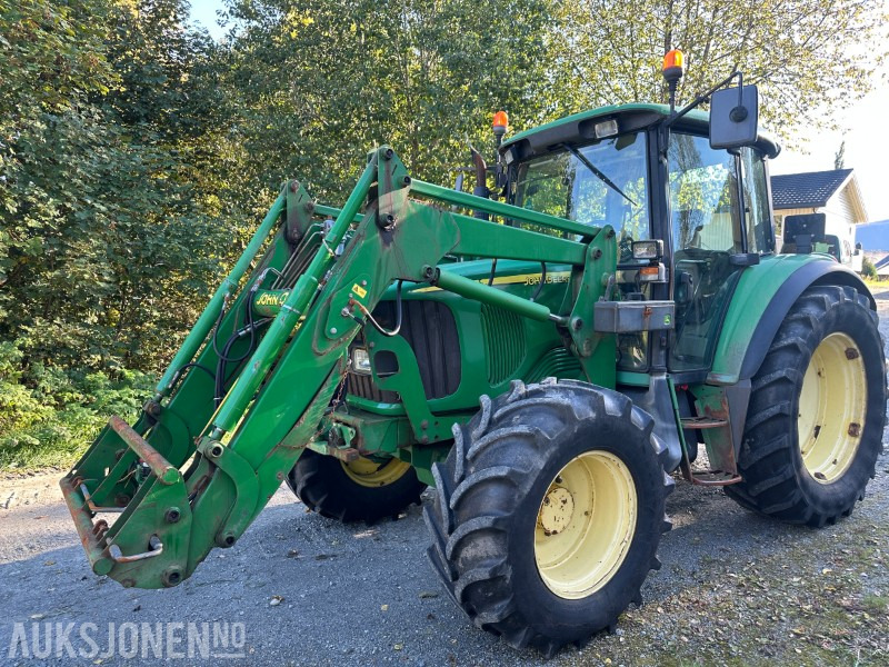 2004 John Deere 6320 - traktor med frontlaster - Tracteur agricole: photos 1 2004 John Deere 6320 - traktor med frontlaster - Tracteur agricole: photos 1