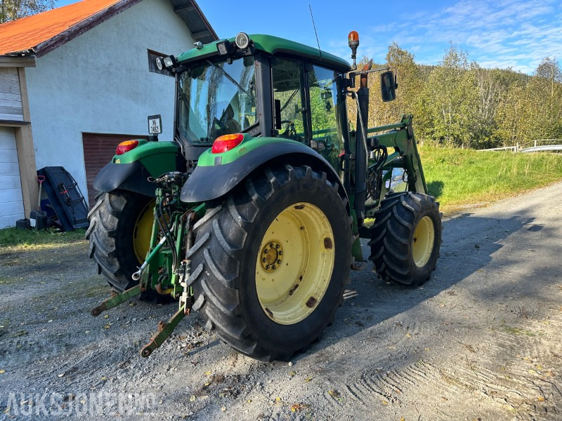 2004 John Deere 6320 - traktor med frontlaster - Tracteur agricole: photos 2 2004 John Deere 6320 - traktor med frontlaster - Tracteur agricole: photos 2