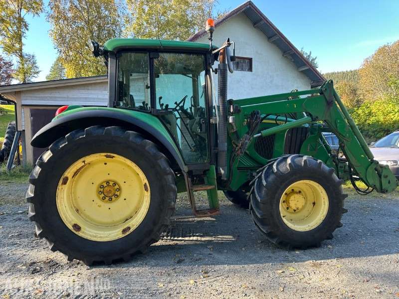 2004 John Deere 6320 - traktor med frontlaster - Tracteur agricole: photos 5 2004 John Deere 6320 - traktor med frontlaster - Tracteur agricole: photos 5