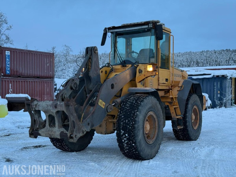2004 Volvo L90E - Sentralsmøring - Ny motor - Chargeuse sur pneus: photos 1 2004 Volvo L90E - Sentralsmøring - Ny motor - Chargeuse sur pneus: photos 1