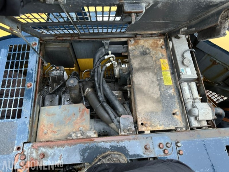 Pelle 2005 Komatsu PC228USLC-3K gravemaskin // graveskuffe // opplegg til rotortilt: photos 38
