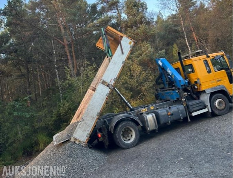 2006 Volvo FL6 med tipp og kran NYLIG EU OK TIL 22.10.2026 - Camion grue: photos 4 2006 Volvo FL6 med tipp og kran NYLIG EU OK TIL 22.10.2026 - Camion grue: photos 4