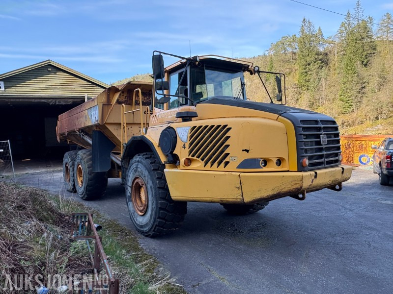 2006 mod Volvo A35D - sorte skilter - 18 182 timer - 89 085 km - Tombereau: photos 2 2006 mod Volvo A35D - sorte skilter - 18 182 timer - 89 085 km - Tombereau: photos 2