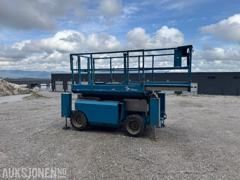 2007 Genie GS-3268 RT 4x4 Diesel Sakselift - Nacelle: photos 4 2007 Genie GS-3268 RT 4x4 Diesel Sakselift - Nacelle: photos 4