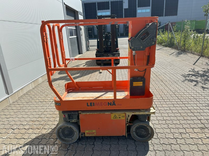 2008 JLG 1230 ES - Nacelle: photos 2 2008 JLG 1230 ES - Nacelle: photos 2